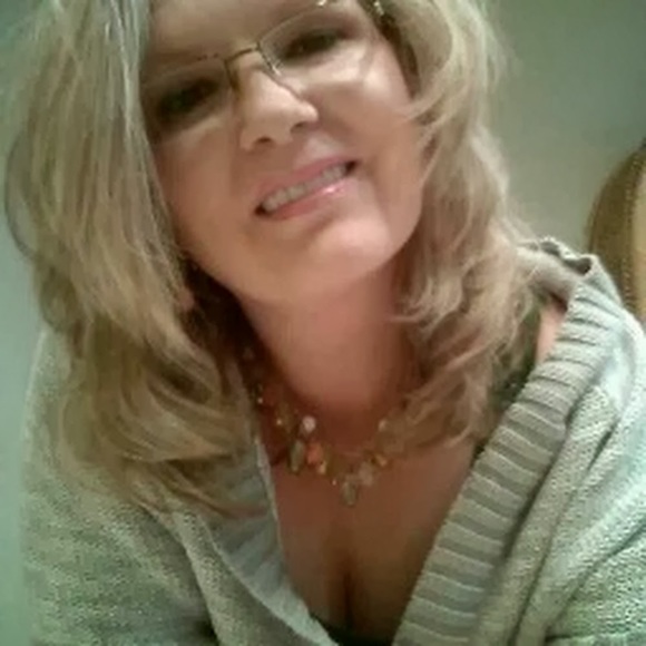 Meet your Posher, Michelle - Picture 1 of 1